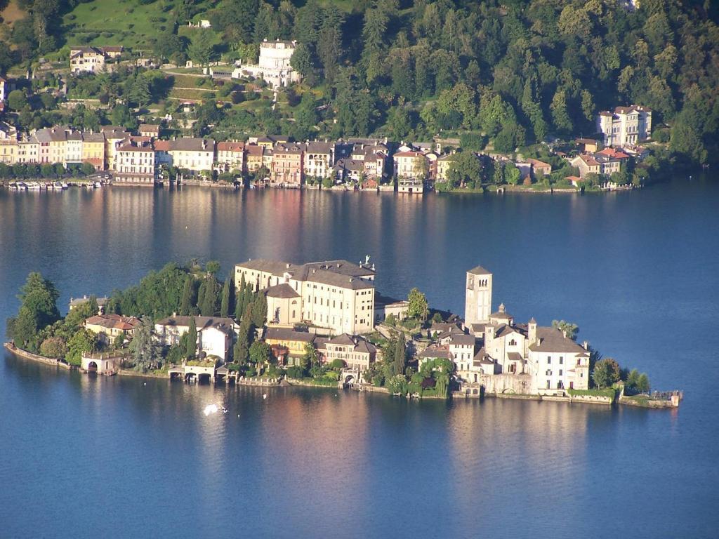 Hotel Panoramico Lago D'Orta (Adults Only) Madonna Del Sasso Exteriör bild