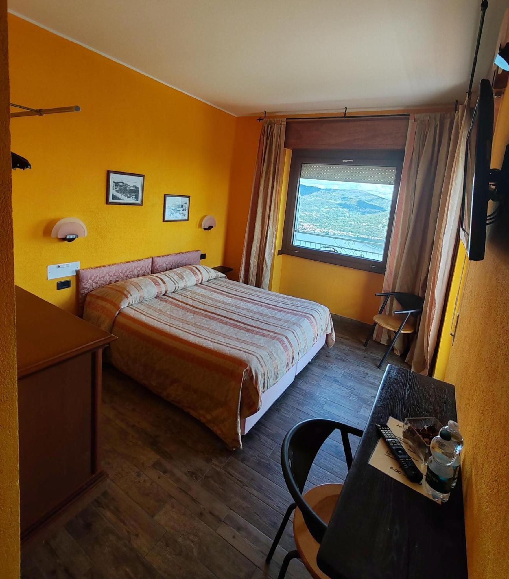Hotel Panoramico Lago D'Orta (Adults Only) Madonna Del Sasso Exteriör bild