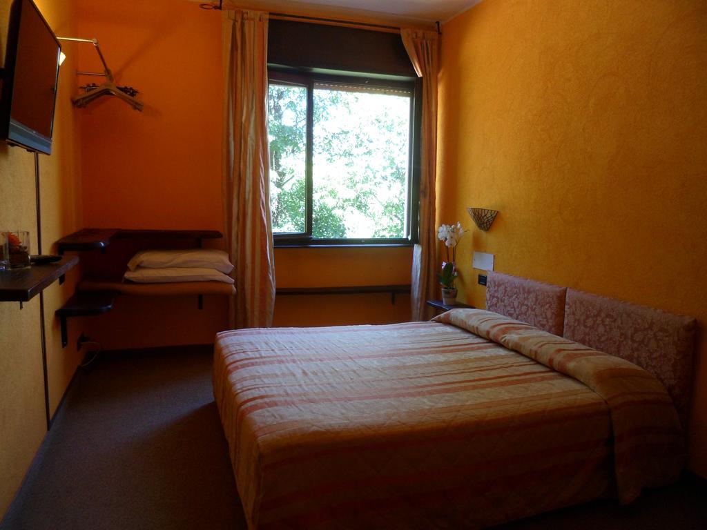 Hotel Panoramico Lago D'Orta (Adults Only) Madonna Del Sasso Exteriör bild
