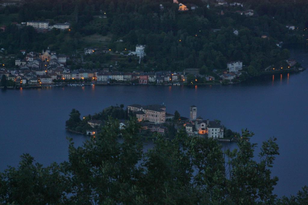 Hotel Panoramico Lago D'Orta (Adults Only) Madonna Del Sasso Exteriör bild