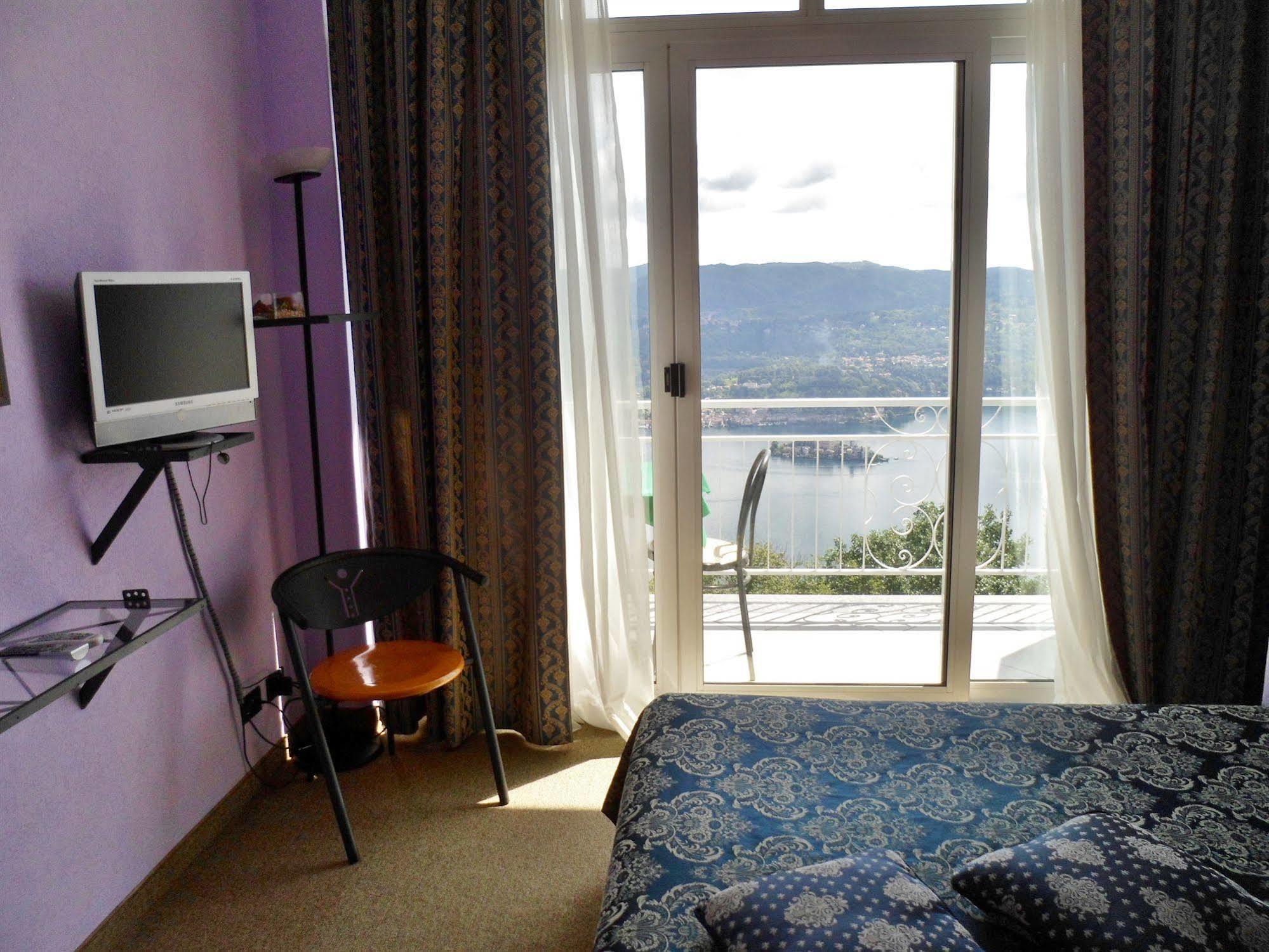 Hotel Panoramico Lago D'Orta (Adults Only) Madonna Del Sasso Exteriör bild